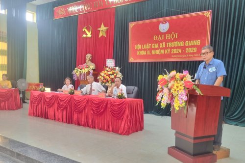 Chủ tịch Hội Luật gia huyện Nông Cống Nguyễn Thanh Hà phát biểu tại Đại hội.jpg